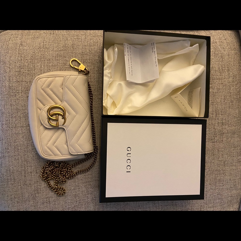 Gucci White Marmont matelassé leather super mini bag
